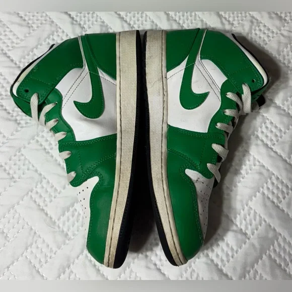 Nike Air Jordan 1 Mid Lucky Green Grade School Basketball Sneakers Shoes 6.5Y - Picture 8 of 15
